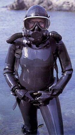 DM-032